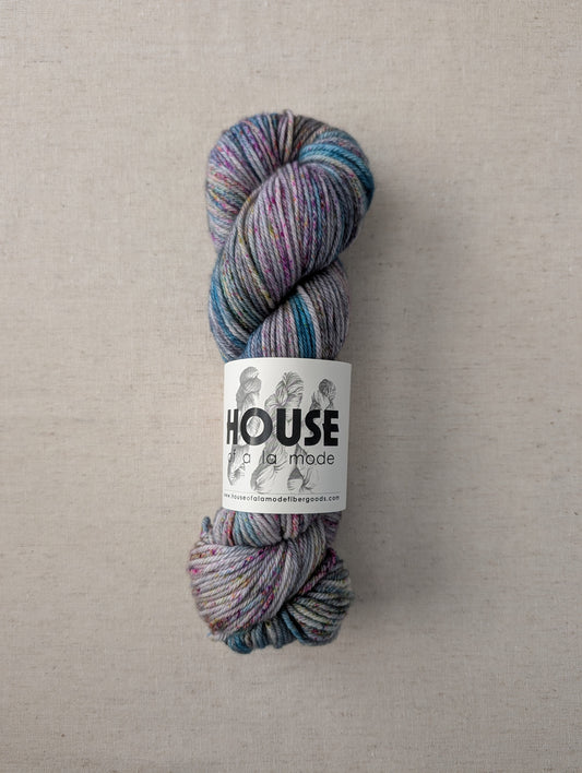 House Worsted - Glitter Beach Bum
