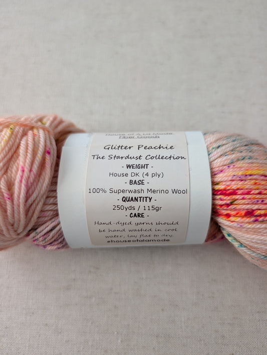 House DK - Glitter Peachie